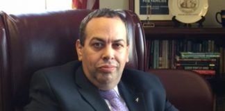 Former principal Roger Leon chosen as Newark’s new superintendent