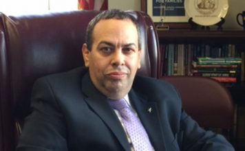 Former principal Roger Leon chosen as Newark’s new superintendent