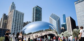 The mayors of 2 major US cities blame 2 big factors for Americans’ low wages