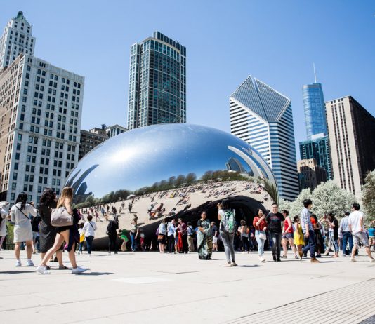 The mayors of 2 major US cities blame 2 big factors for Americans’ low wages