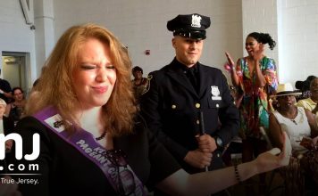 Blind Divas shine a light for us to follow